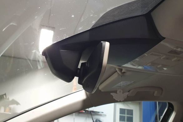 Штатный видеорегистратор Redpower DVR-VAG9-G для Volkswagen Arteon / Golf 7 / Passat B8 в коробе зеркала заднего вида DVR VAG9-G фото