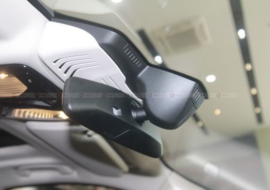 Как выглядит штатный короб совместимый с Redpower DVR-BMW7-N